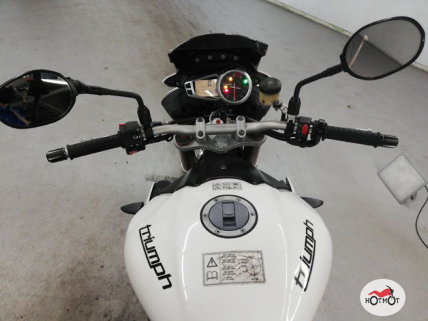 Мотоцикл TRIUMPH Speed Triple 2011, БЕЛЫЙ пробег 29756 | Мототека